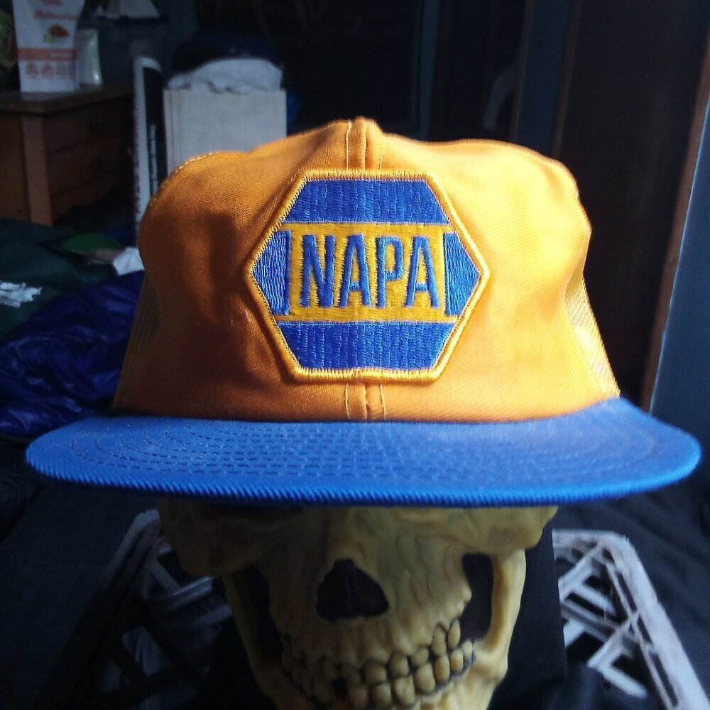 Deadstock Vintage Louisville NAPA Auto Parts Patch Snap Trucker Hat Cap